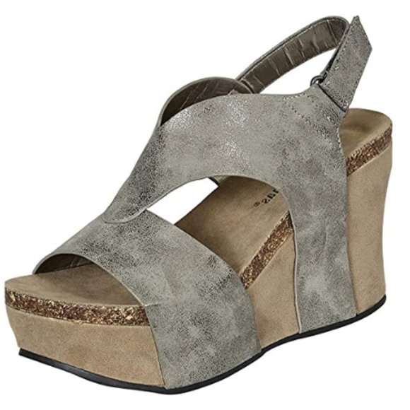 Shoes - Women's Hester-6 Wedge Sandal